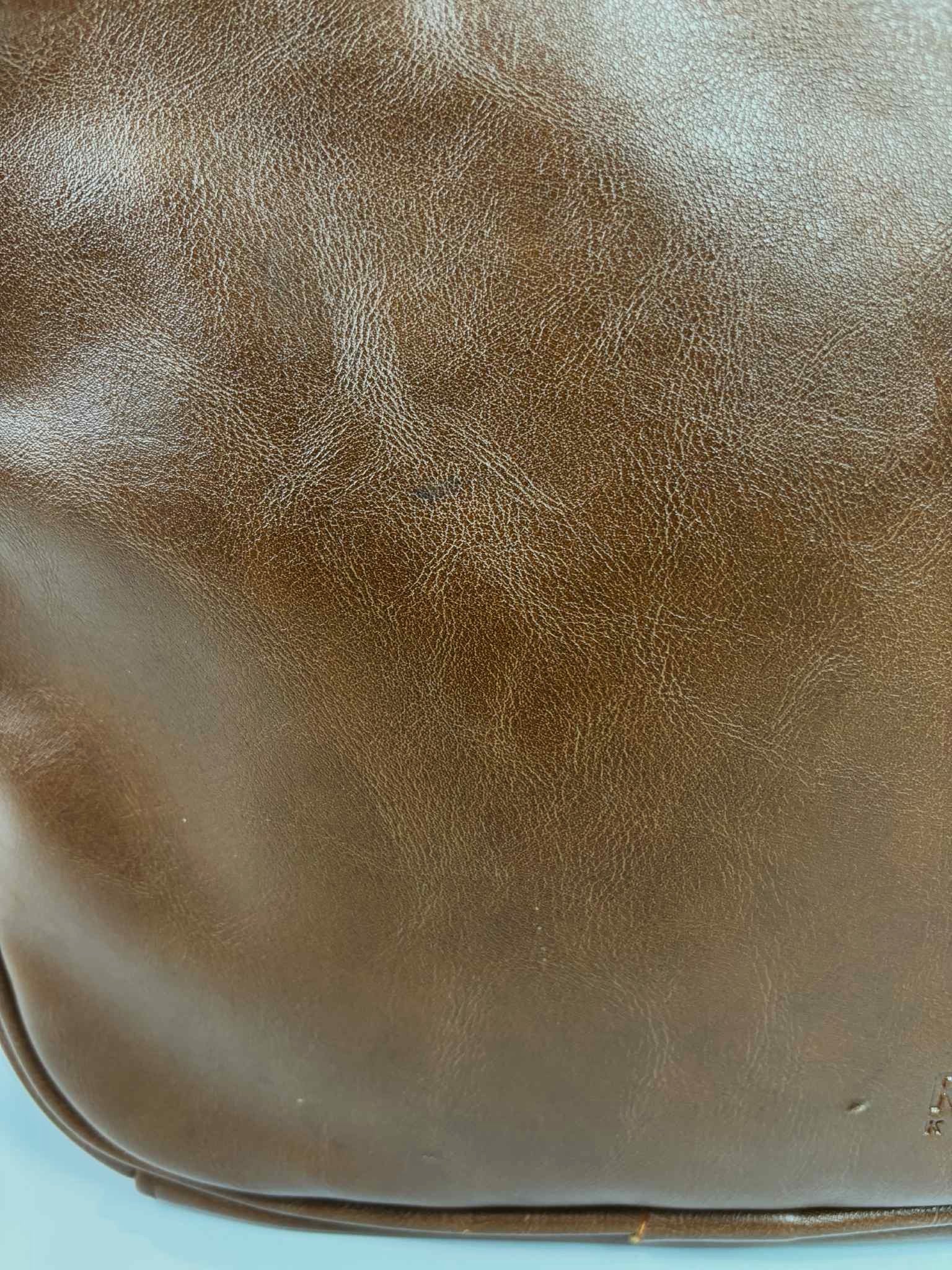 Reaction Kenneth Cole Shoulder Bag