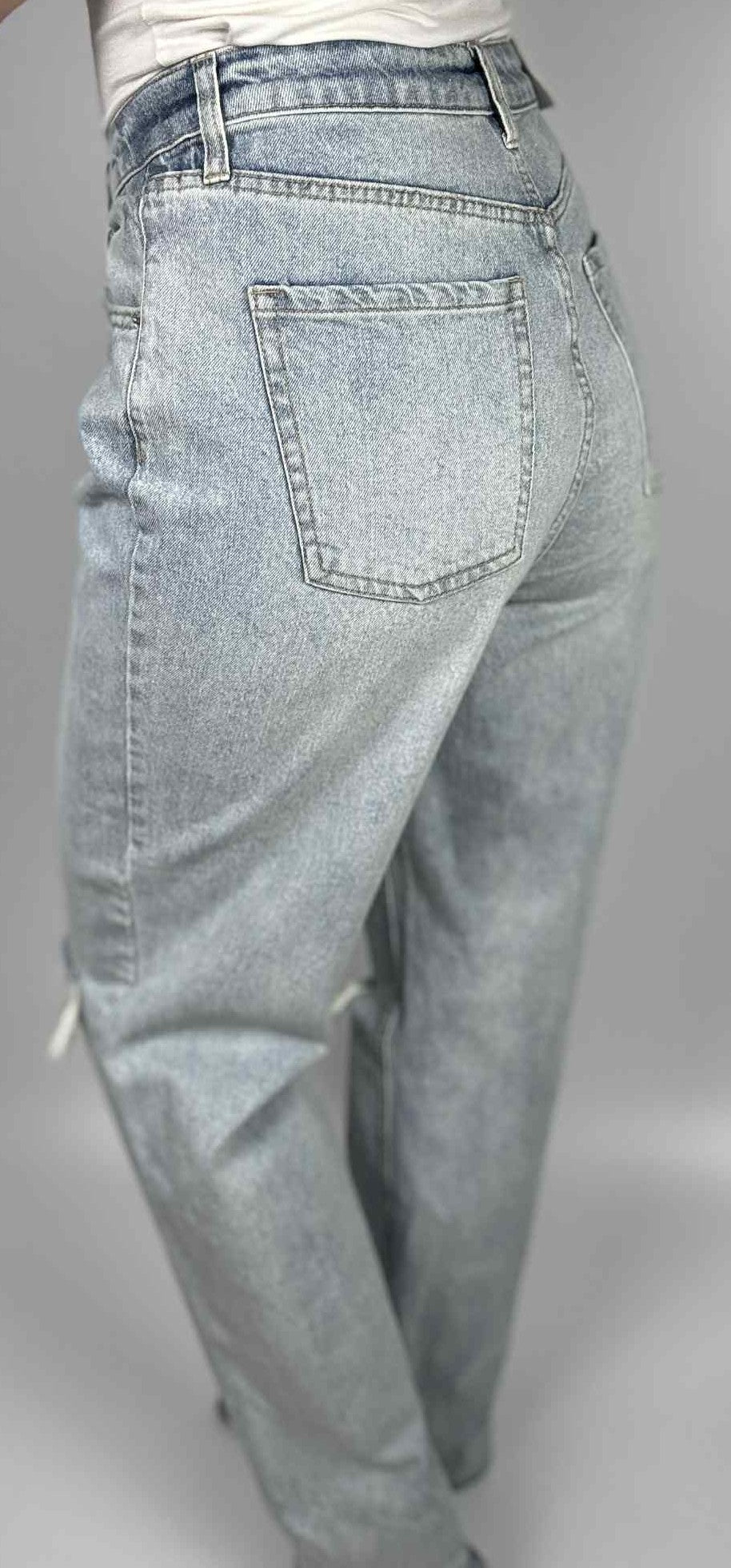 Wild Fable “Easy Rigid” Curvy High-Rise Straight Jeans — Size 8 / 32” Inseam