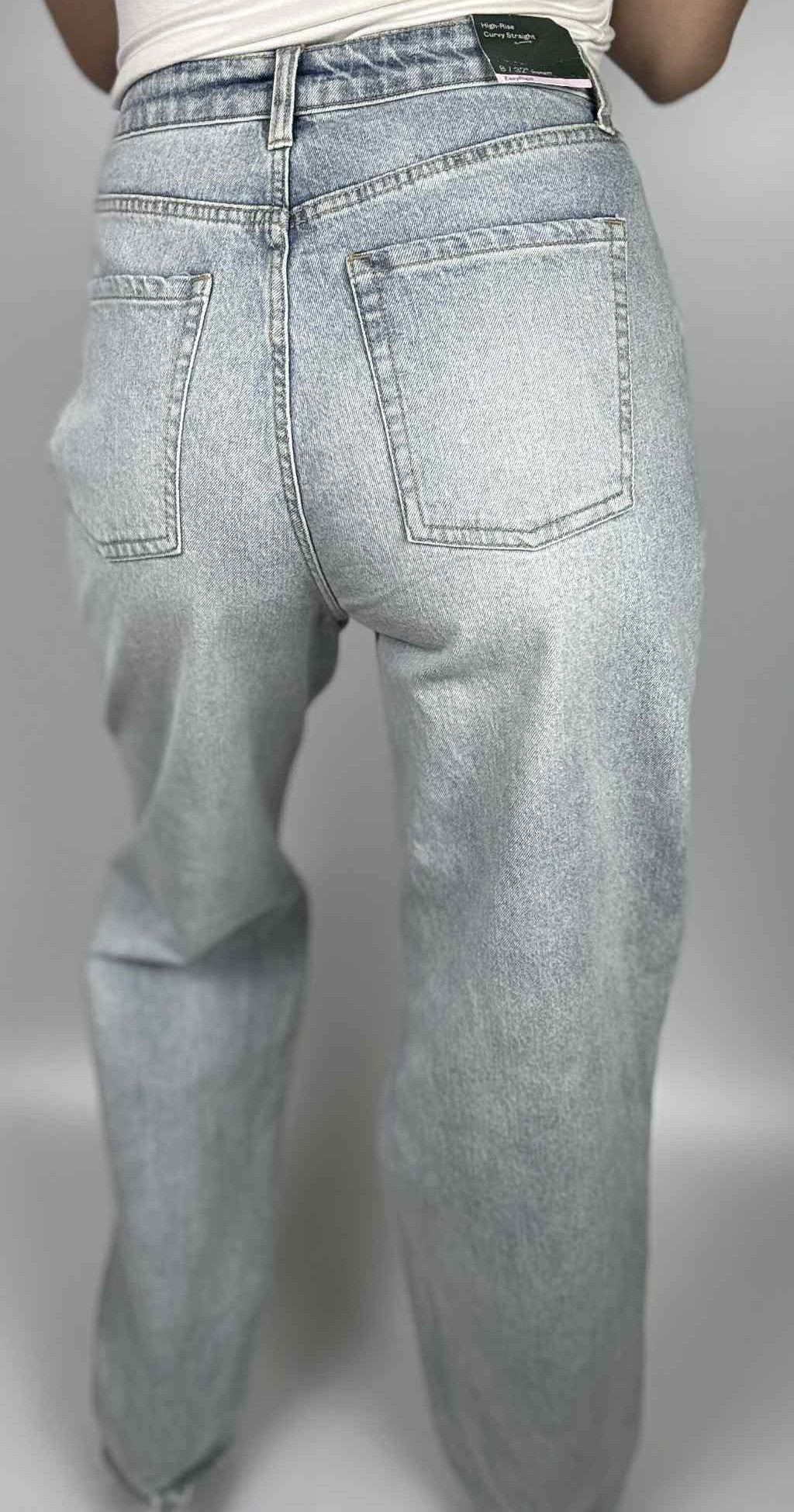 Wild Fable “Easy Rigid” Curvy High-Rise Straight Jeans — Size 8 / 32” Inseam