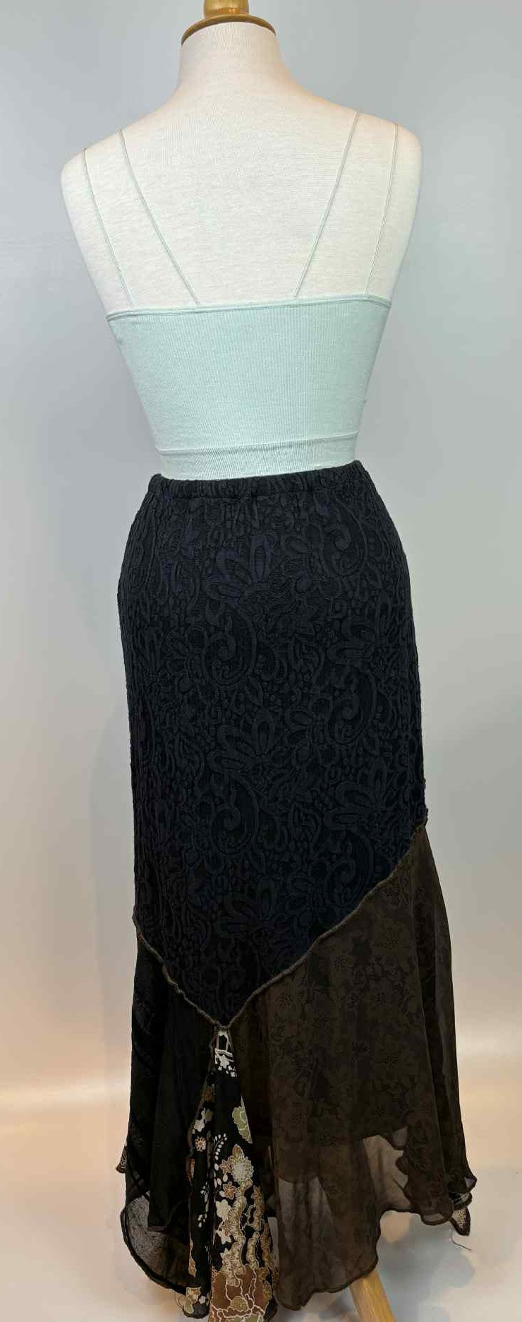 Multi-Pattern Asymmetrical Skirt – Size 12