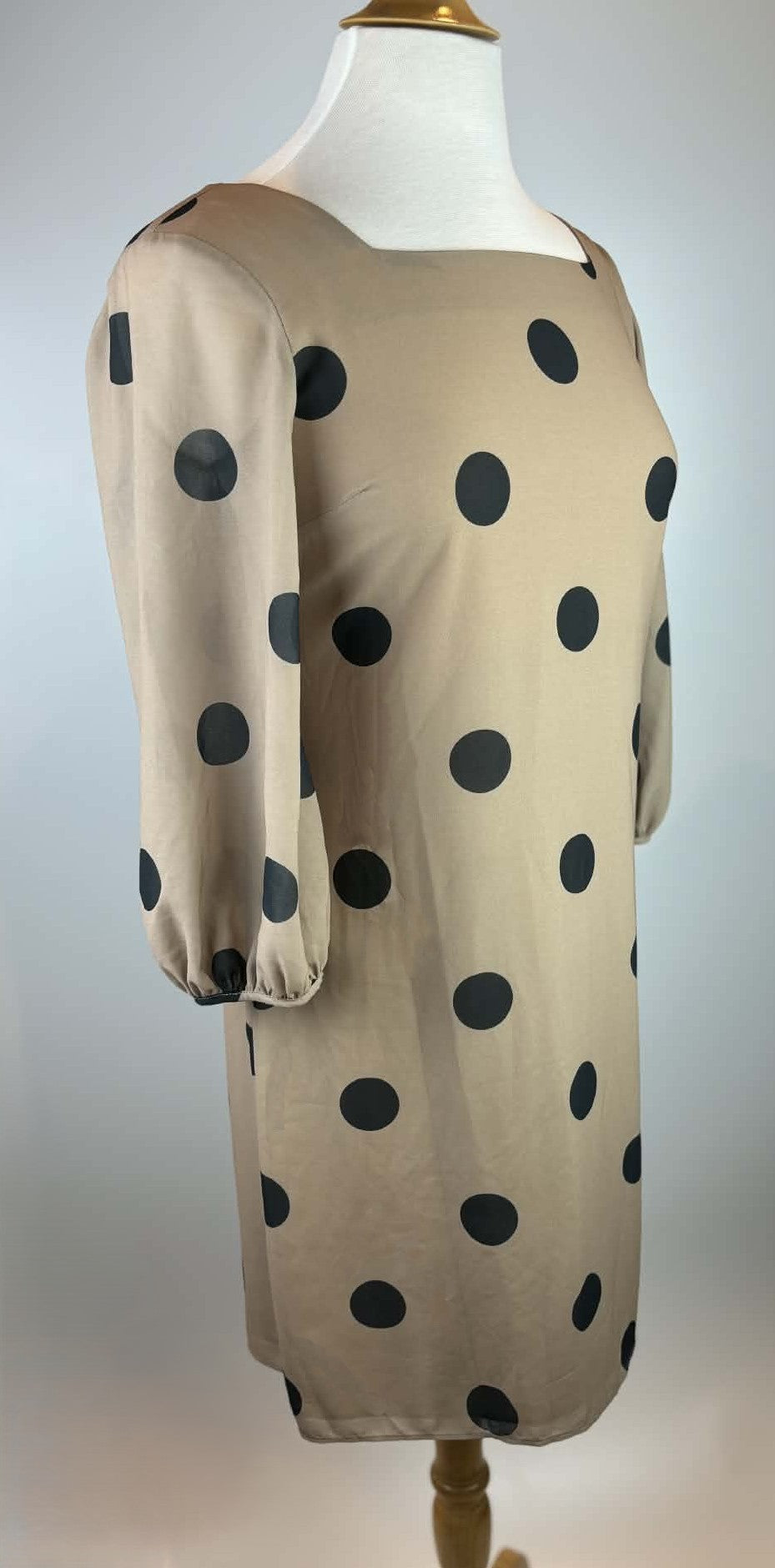 Classic Polka Dot Midi Dress - Small 🤍🖤