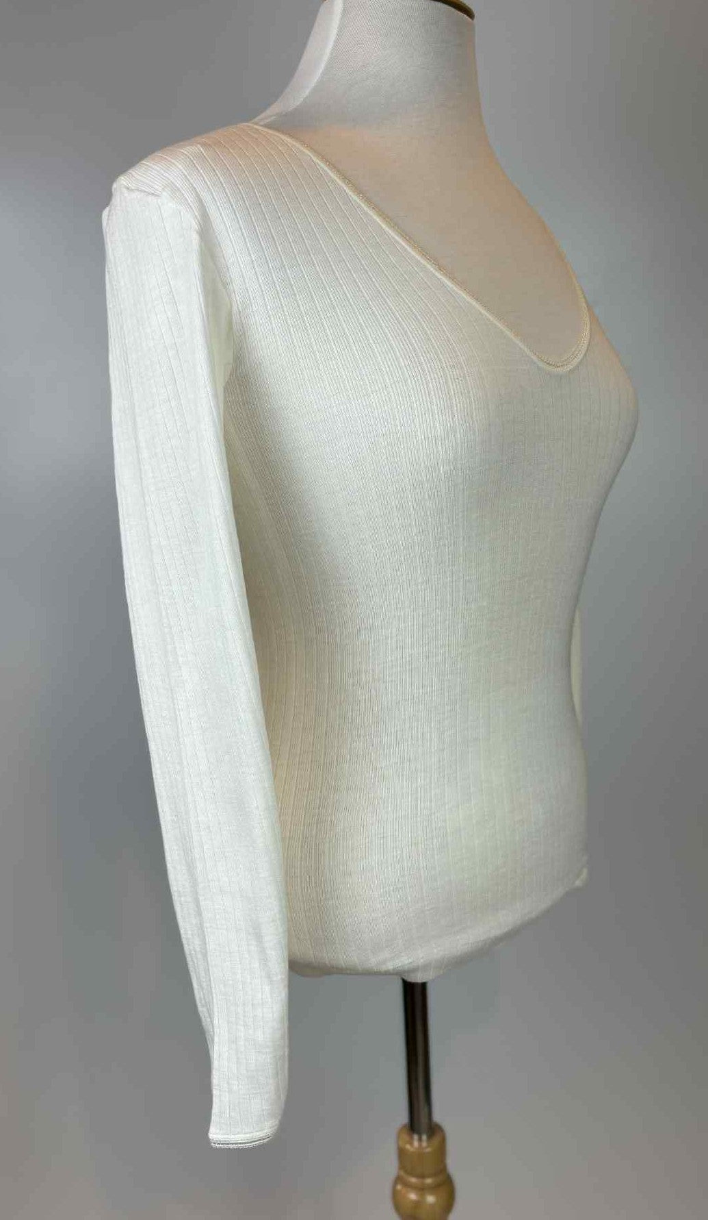 Shelley Soft Stretch Knit Top — Size Large