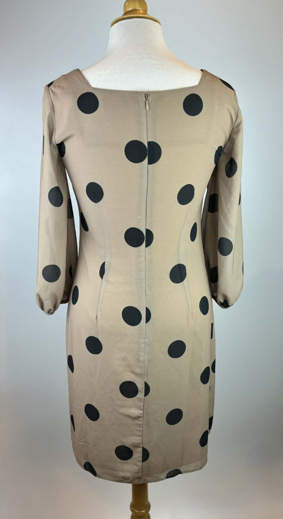 Classic Polka Dot Midi Dress - Small 🤍🖤