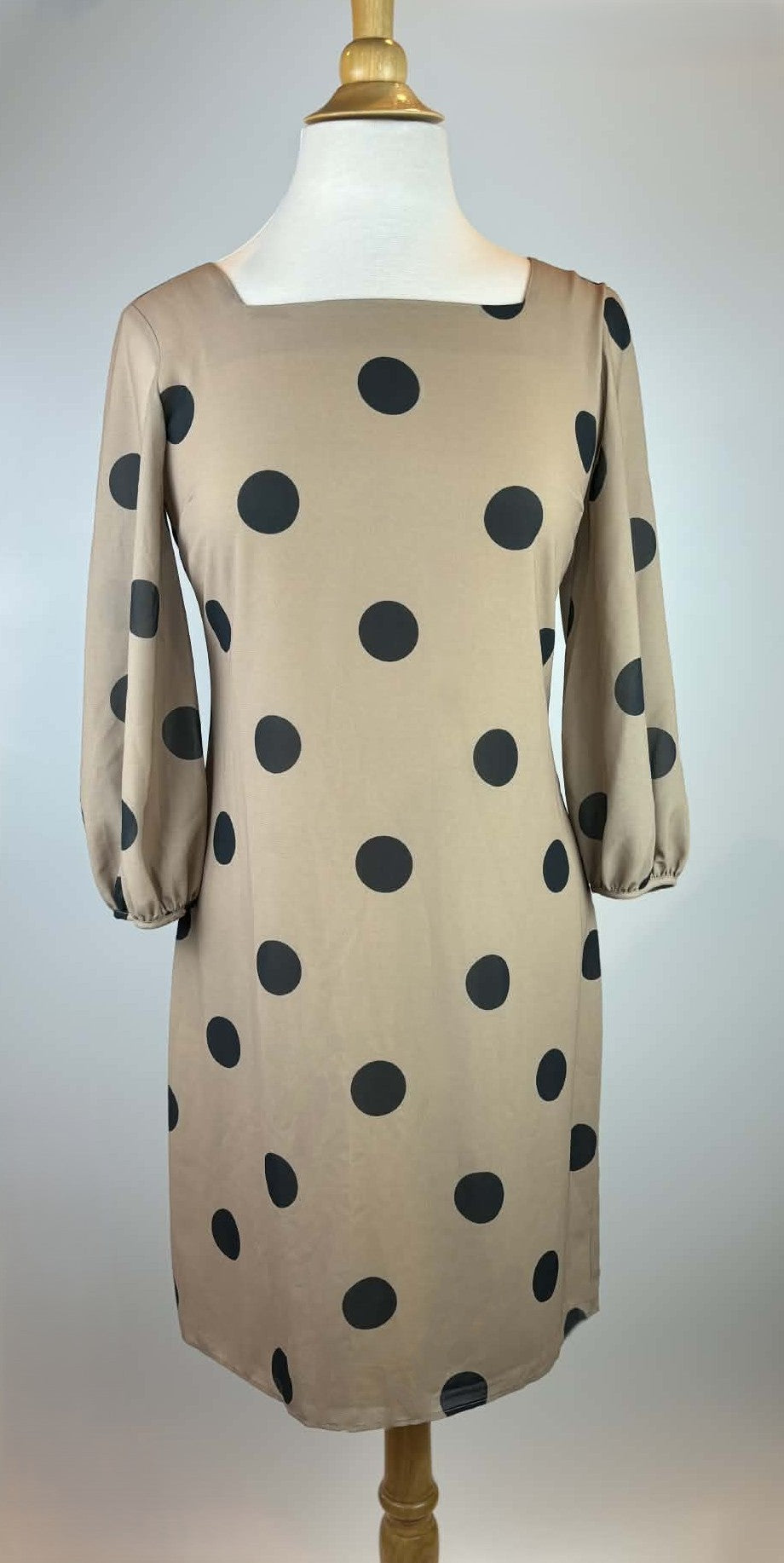 Classic Polka Dot Midi Dress - Small 🤍🖤