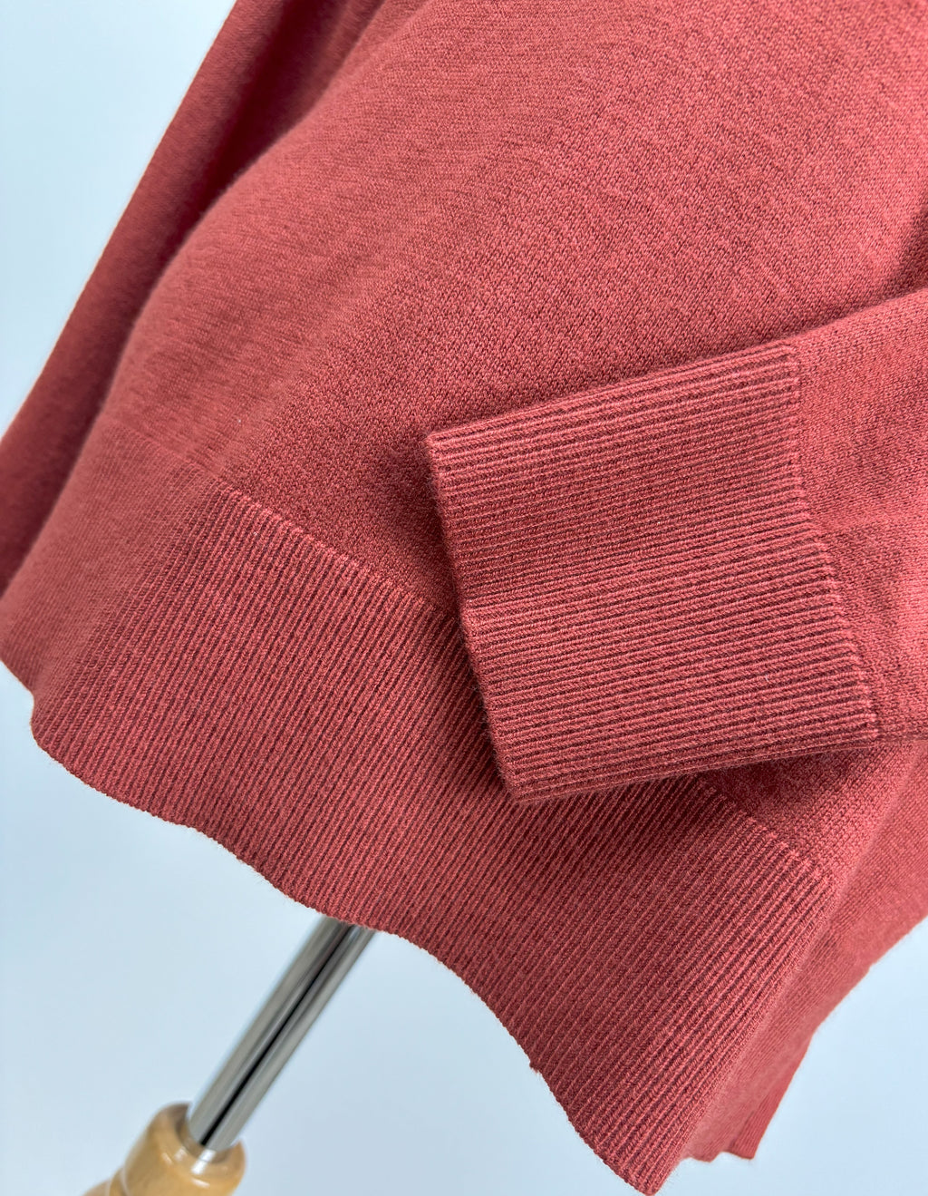 Matty M Women’s Burnt Orange V-Neck Sweater – Size Medium