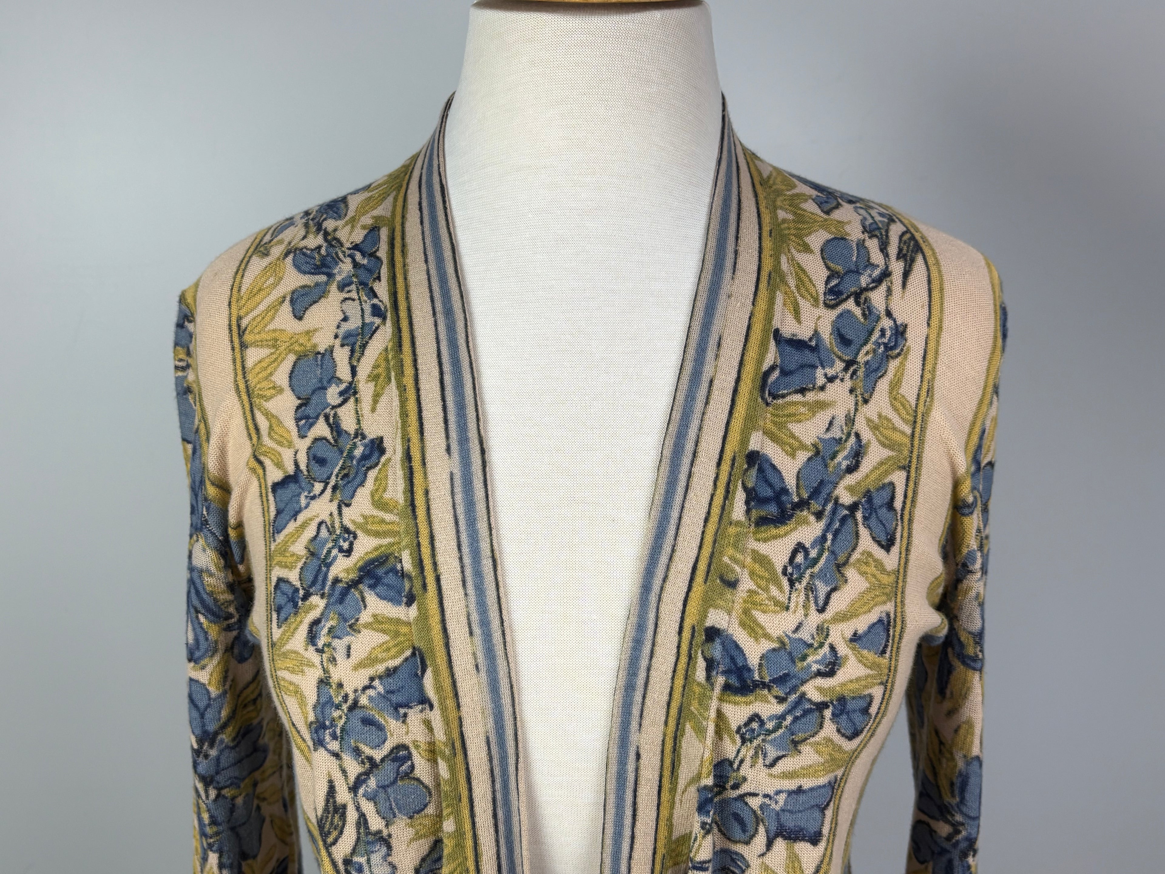 Anthropologie Guinevere Floral Cardigan – Size Medium