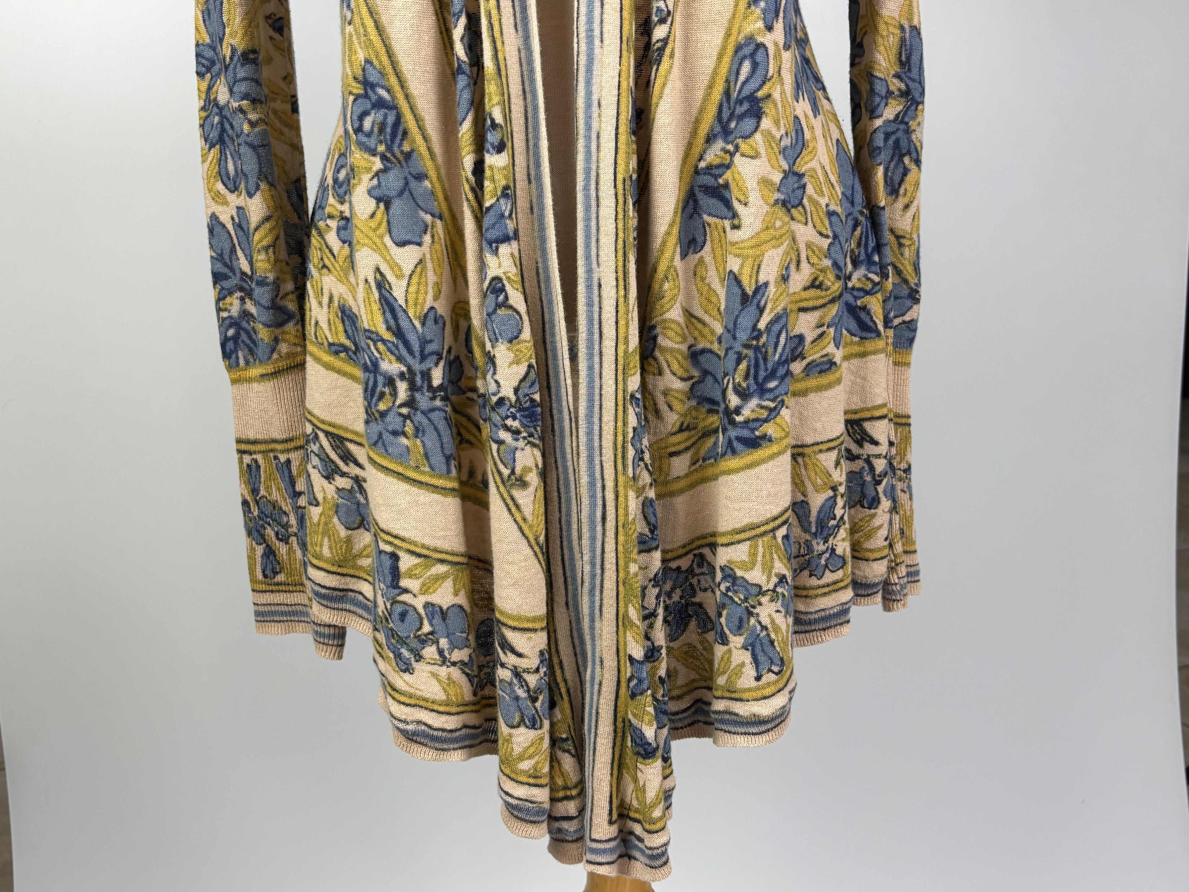 Anthropologie Guinevere Floral Cardigan – Size Medium