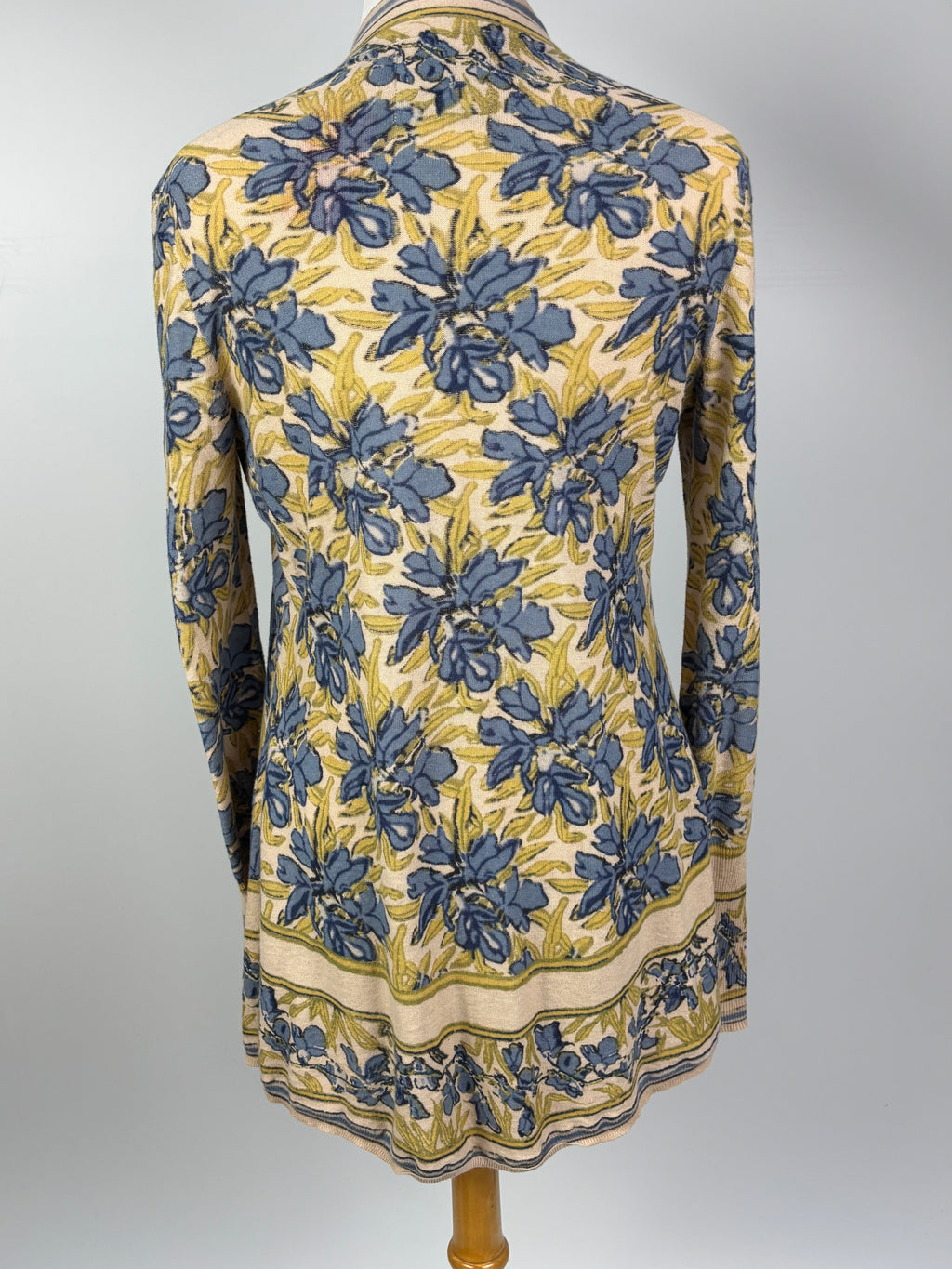 Anthropologie Guinevere Floral Cardigan – Size Medium