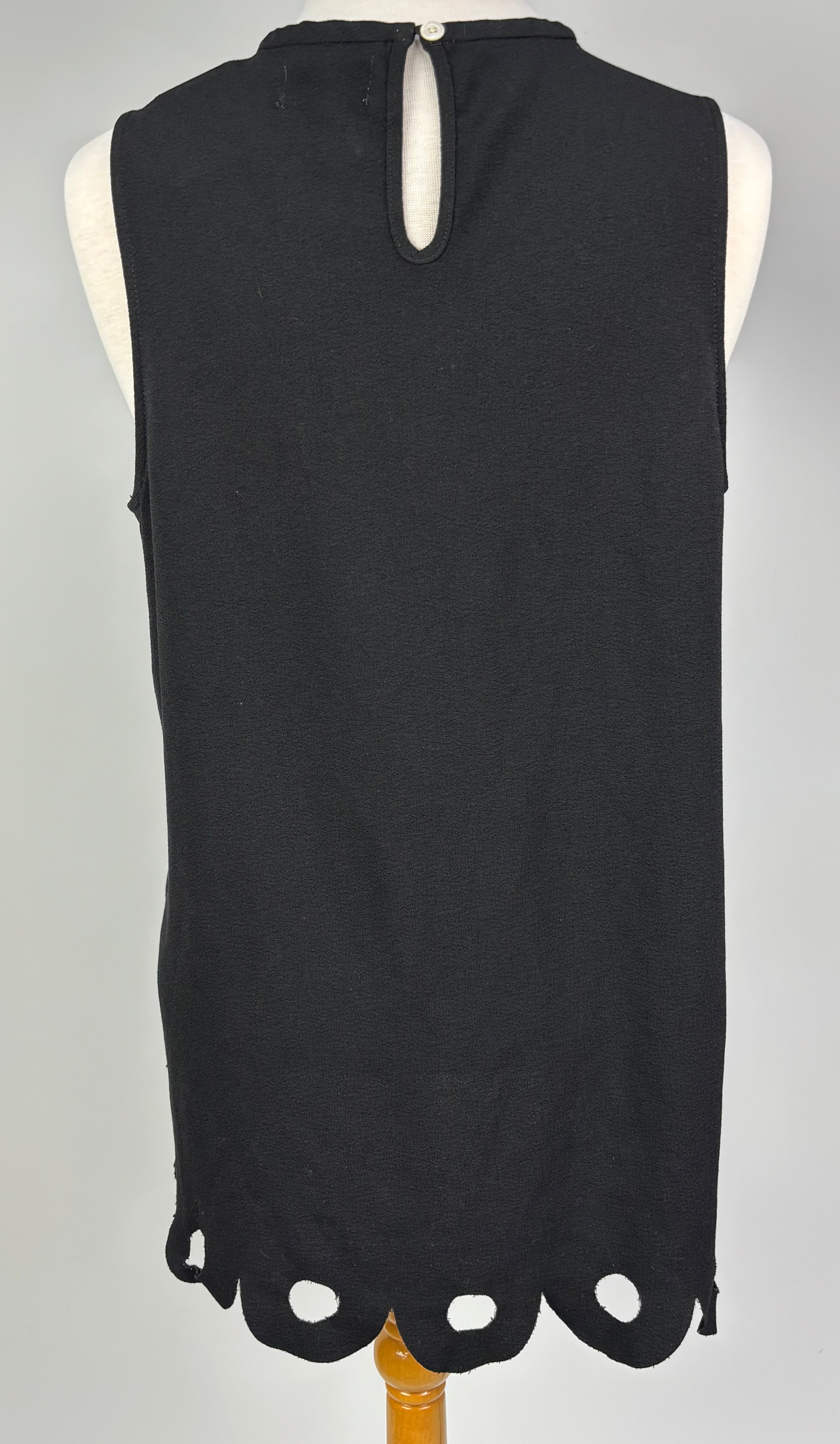 Black Scallop Hem Blouse – Size Large