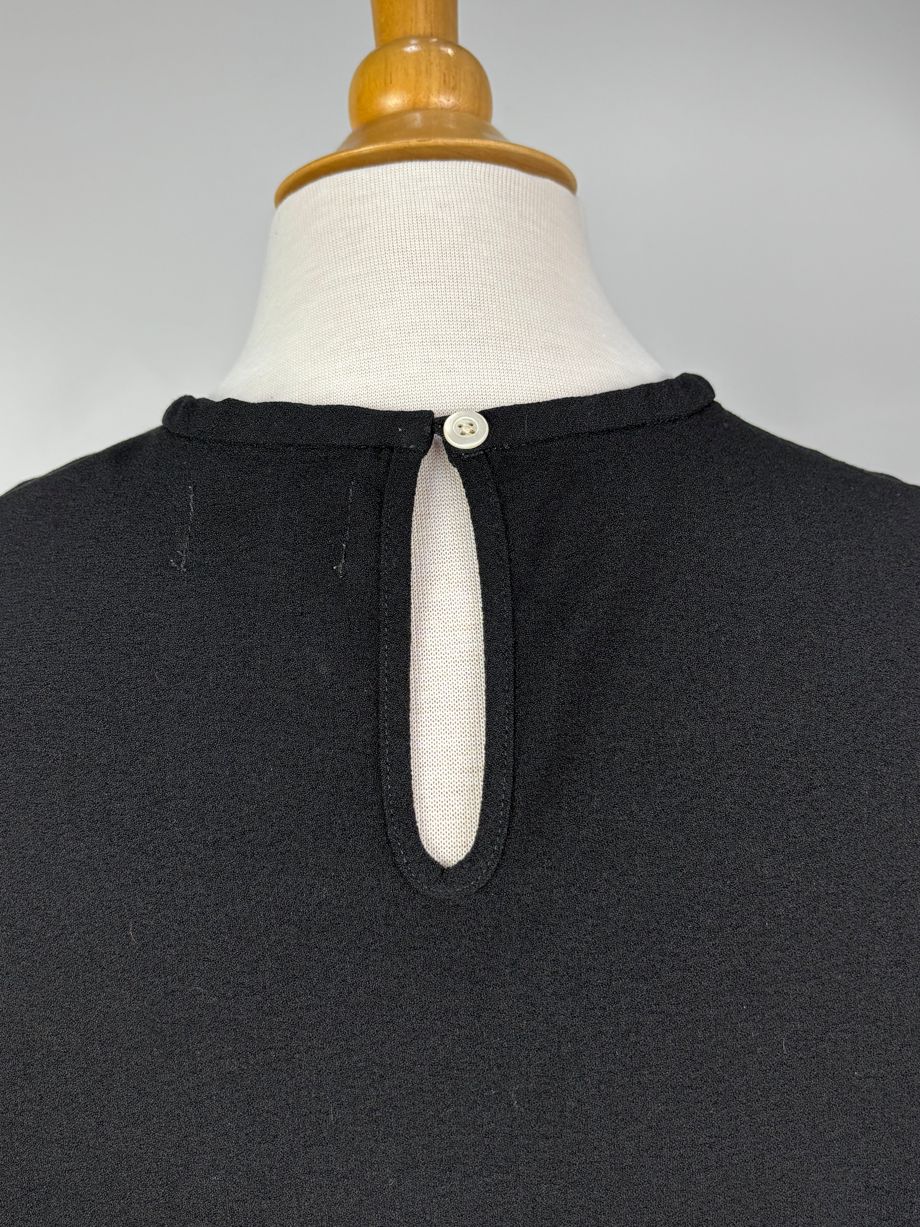 Black Scallop Hem Blouse – Size Large