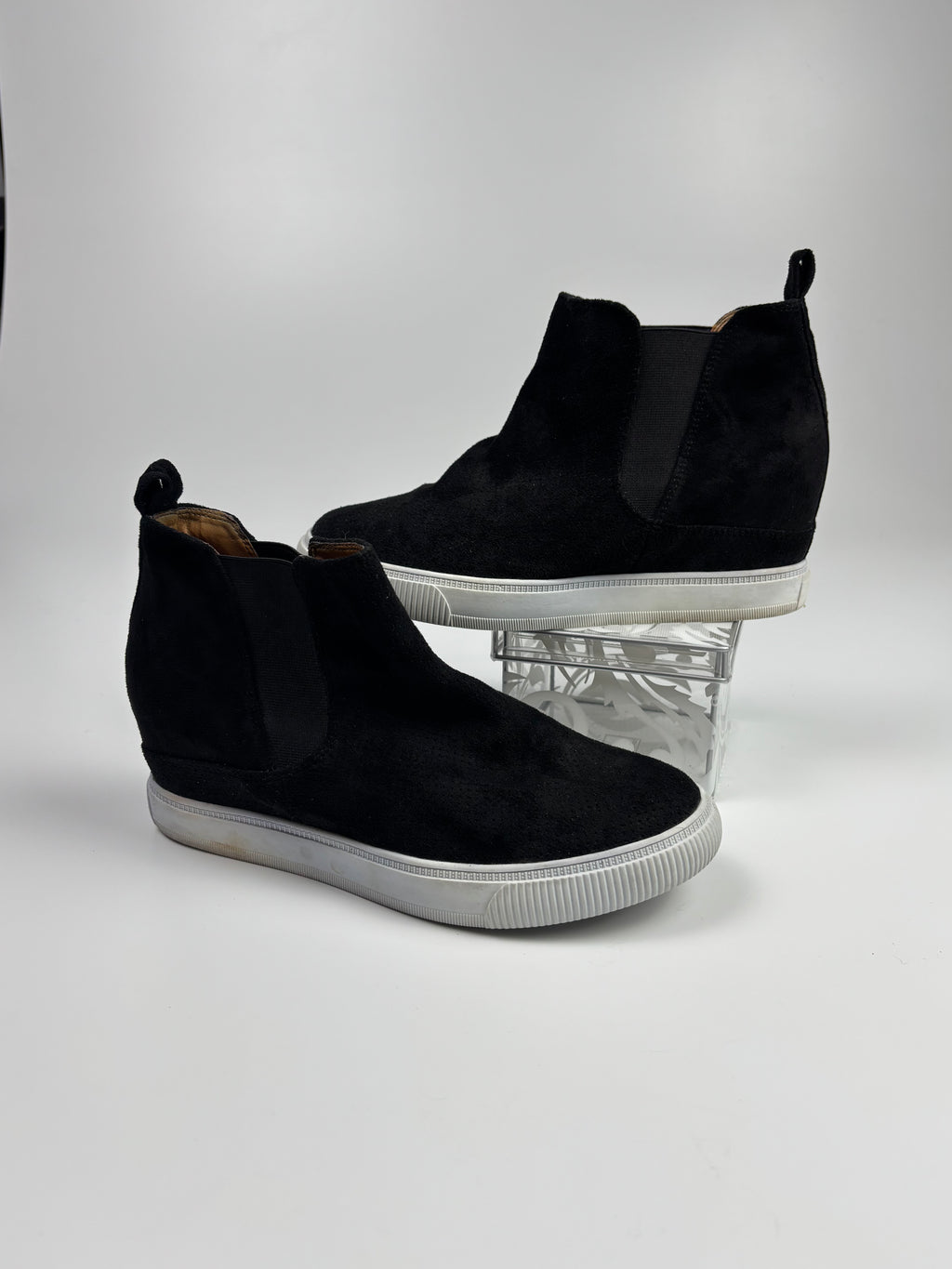 Dolce Vita “Kerry” Hidden Heel Booties – Women’s Size 8