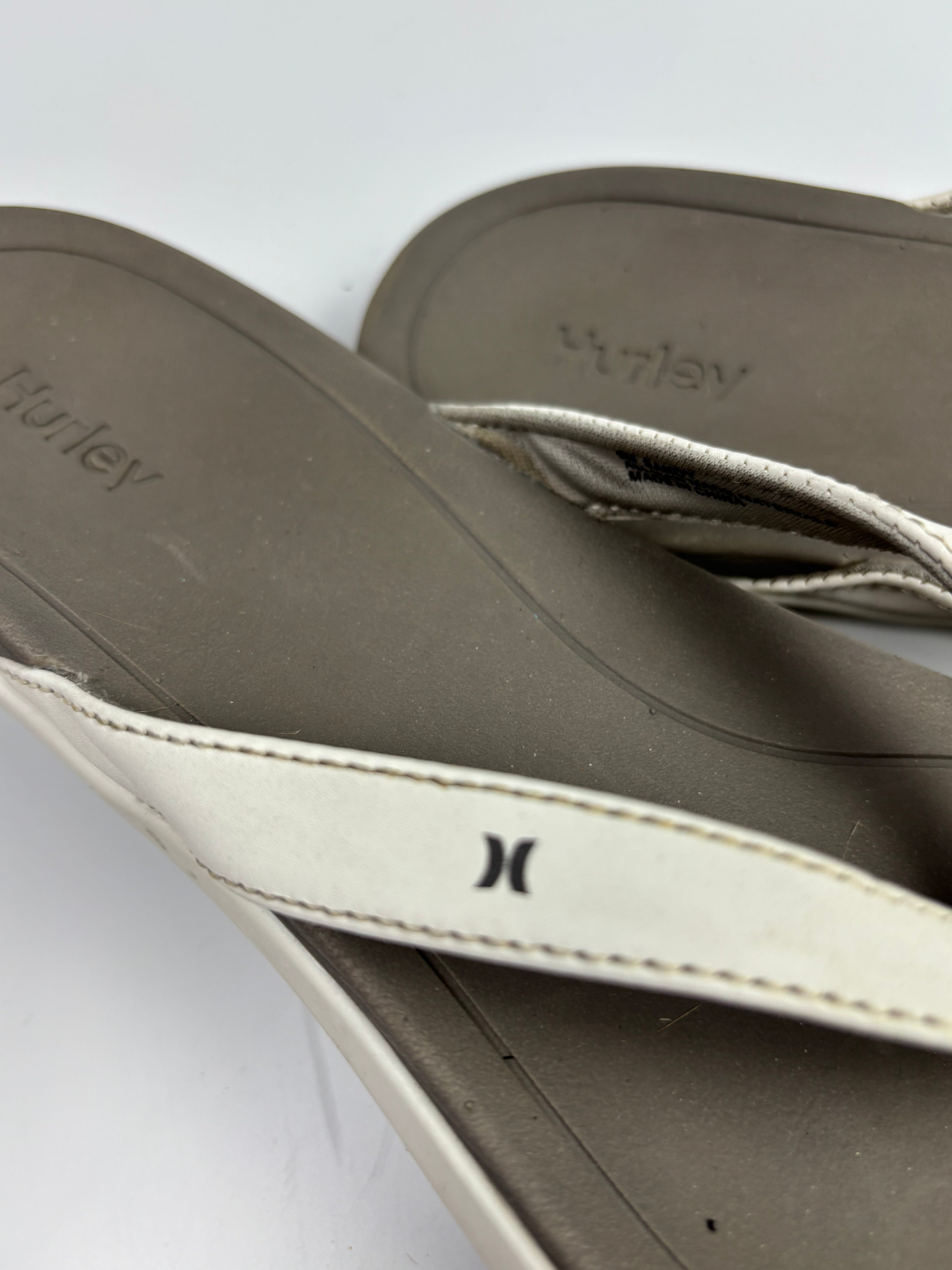 Hurley White Flip Flops – Women’s Size 9