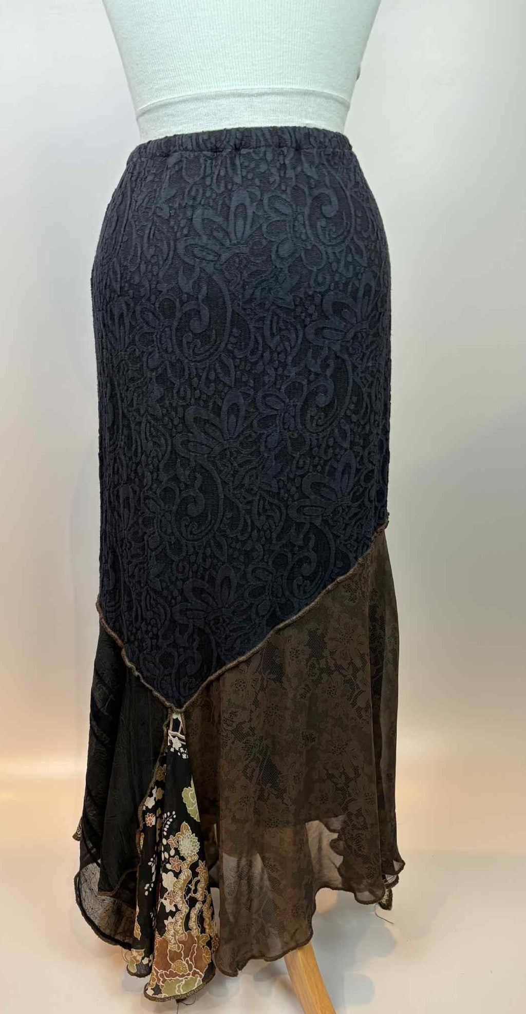 Multi-Pattern Asymmetrical Skirt – Size 12